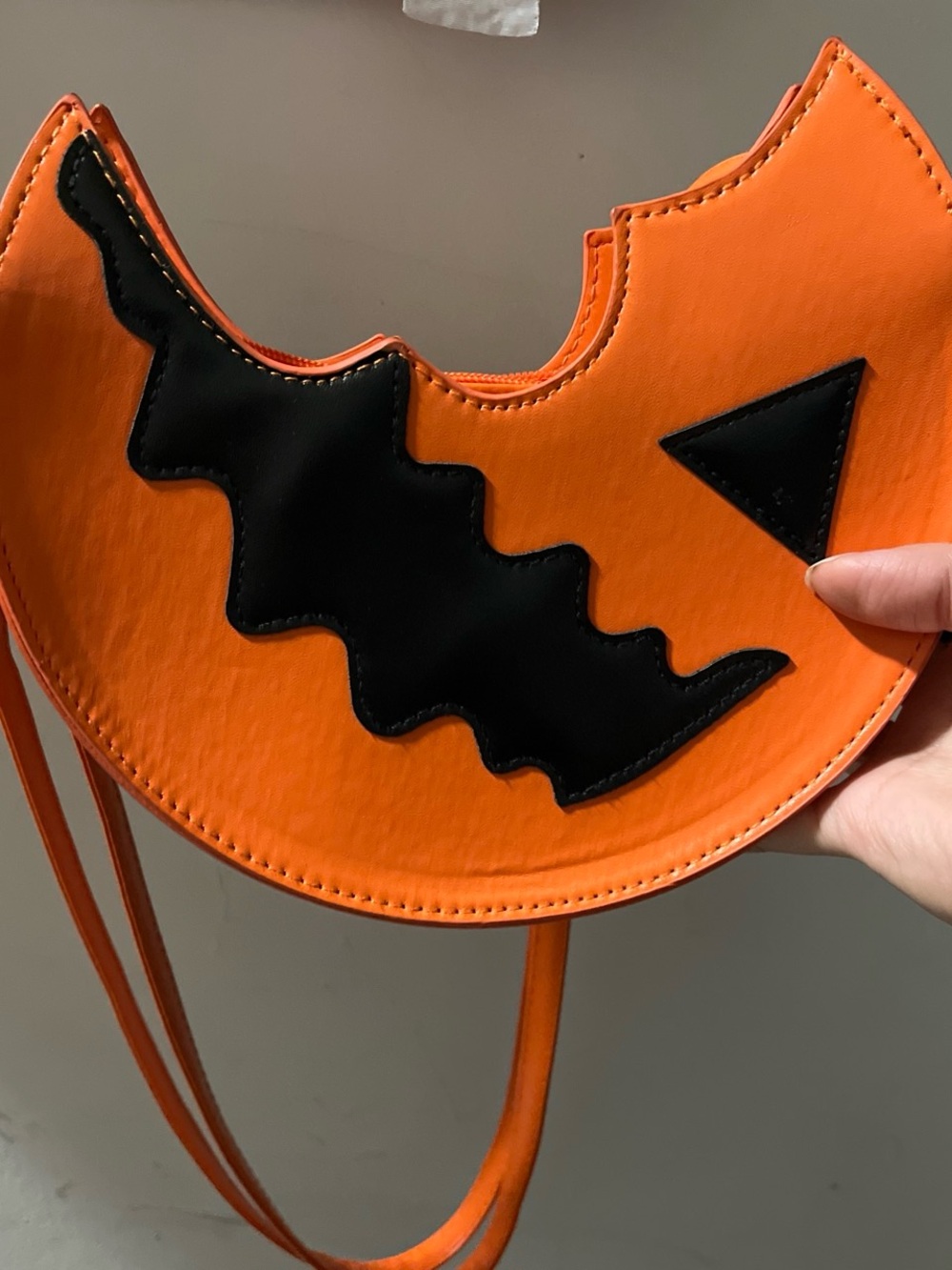 Trick ‘R Treat Shoulder Bag -Spirit Halloween (2023)